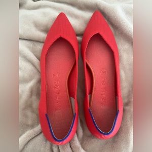 Red Rothy’s “The Point” style